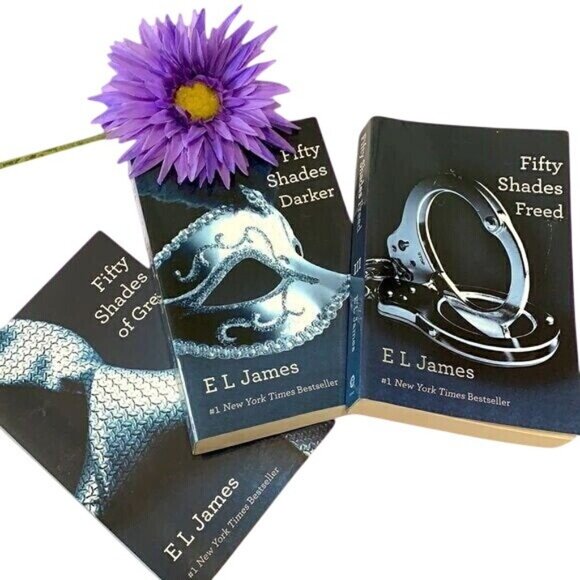 E L James Fifty Shades Trilogy Paperback Set - Picture 1 of 1